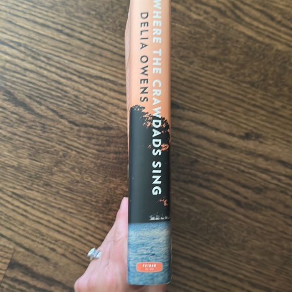 Where the Crawdads Sing by Delia Owens - Picture 3 of 8